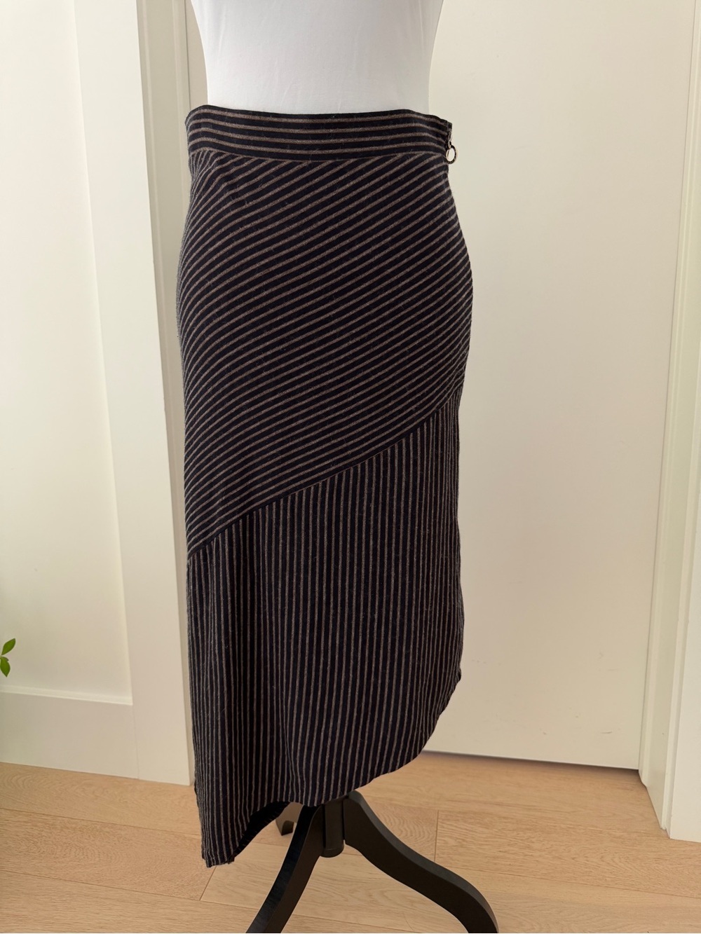 CRISTINA GAVIOLI Midi Skirt Asymmetric Hem Striped Slim Edgy Avante Garde Artsy